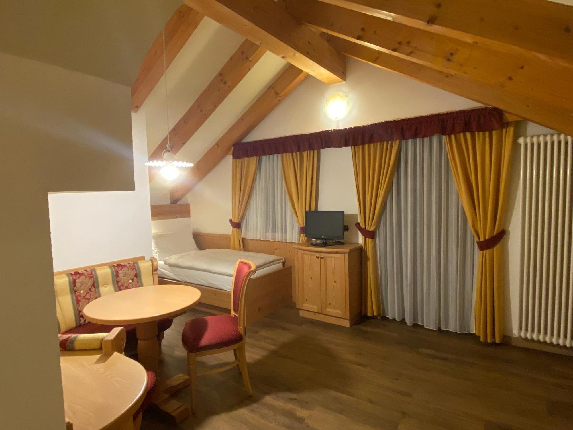Hotel Terme Antico Bagno بوتسا دي فاسّا الغرفة الصورة